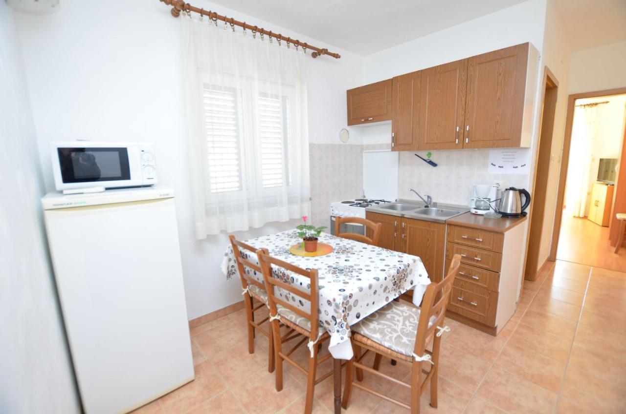 Apartment Anton Cres Exterior photo